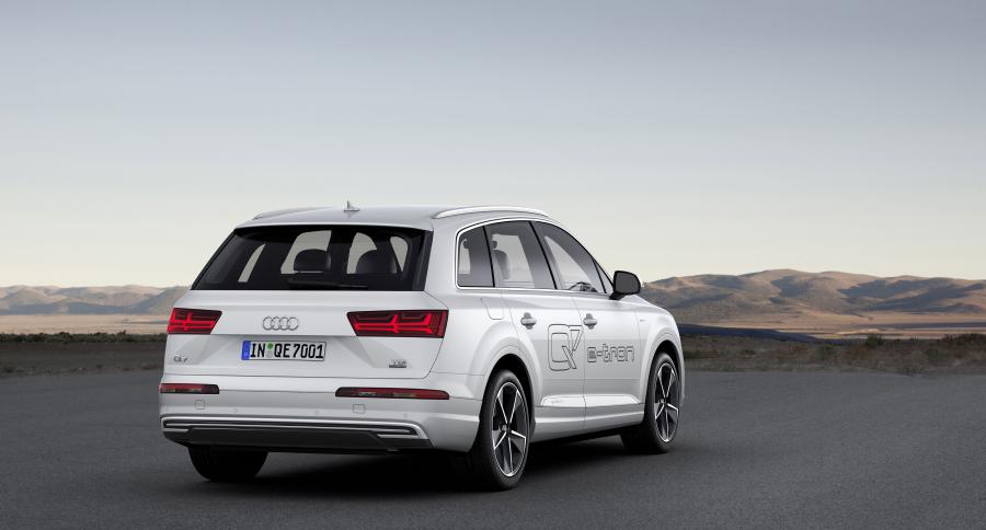  Audi Q7 e-tron TDI Quattro (4M) 2016 года  (WW) (фото 9 из 33)
